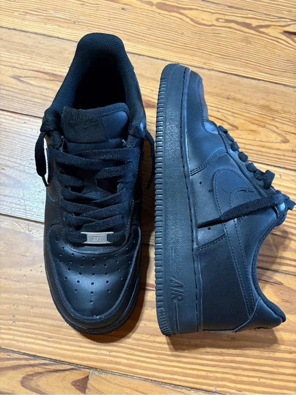 Black Women's Leather Low-Top Sneakers - AF1 Style